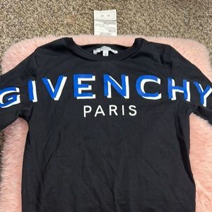 ‼️original givenchy paris long sleeve sweater 4T‼️
